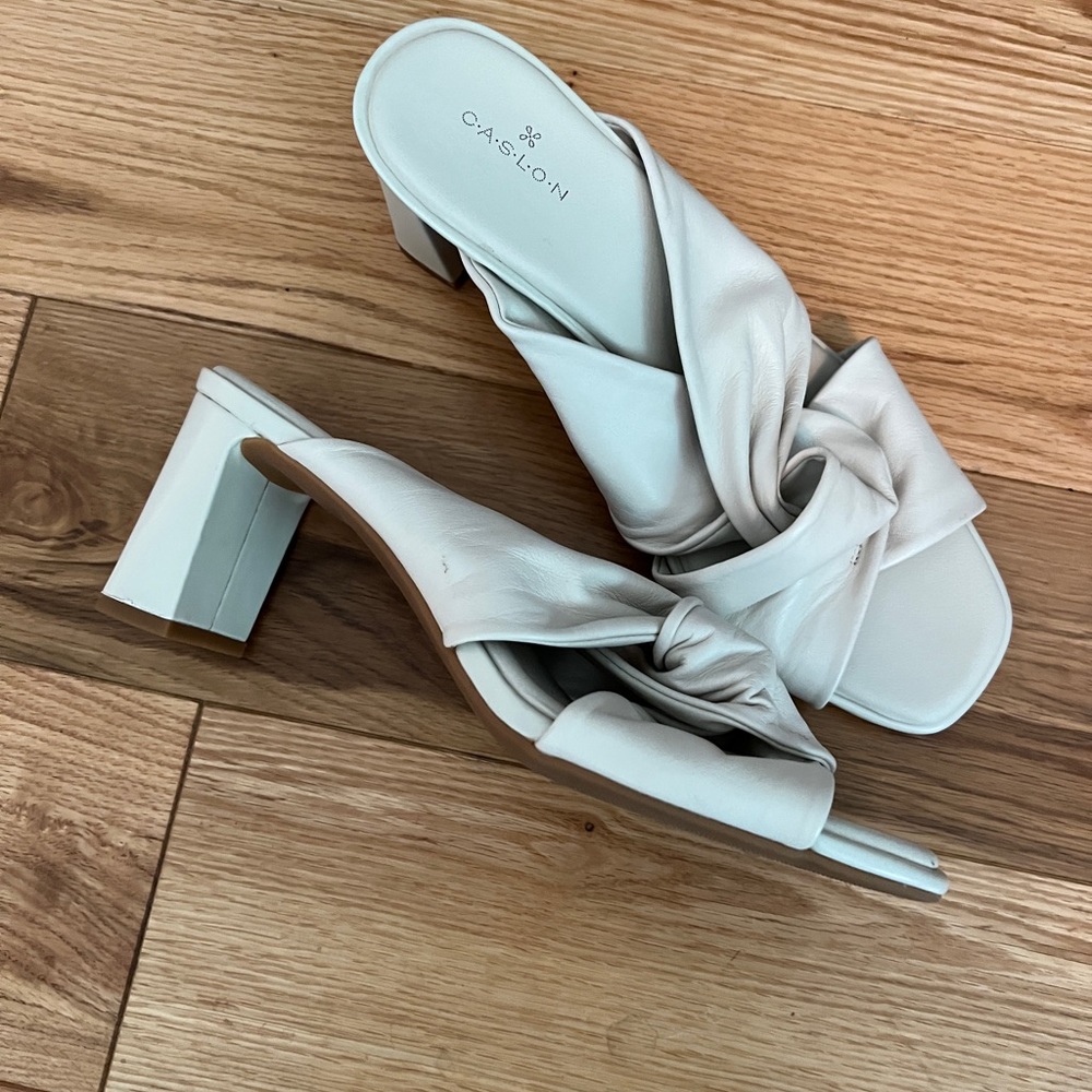 Carlson White Block Heels leather size 10 NEW